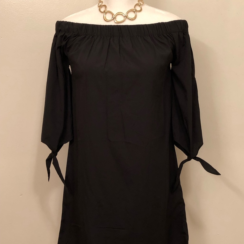 OFF SHOULDER DRESS - Picture 8 of 8